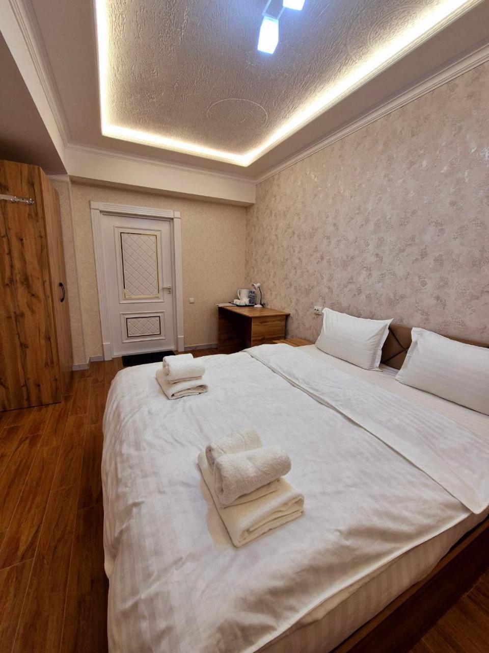 Samarkand Imron Hotel Exterior photo